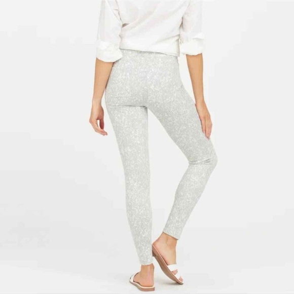 SPANX Marble Print Leggings Size S | Shaping High Rise | Stretch Comfort - Picture 3 of 13